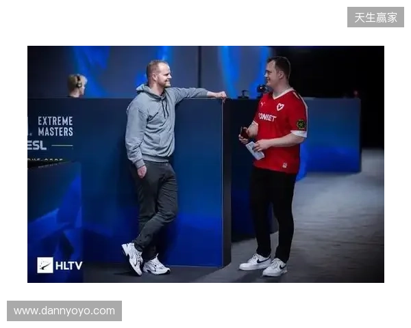 官宣:sycrone、Xyp9x与MOUZ完成续约 官宣:sycrone、Xyp9x与MOUZ完成续约